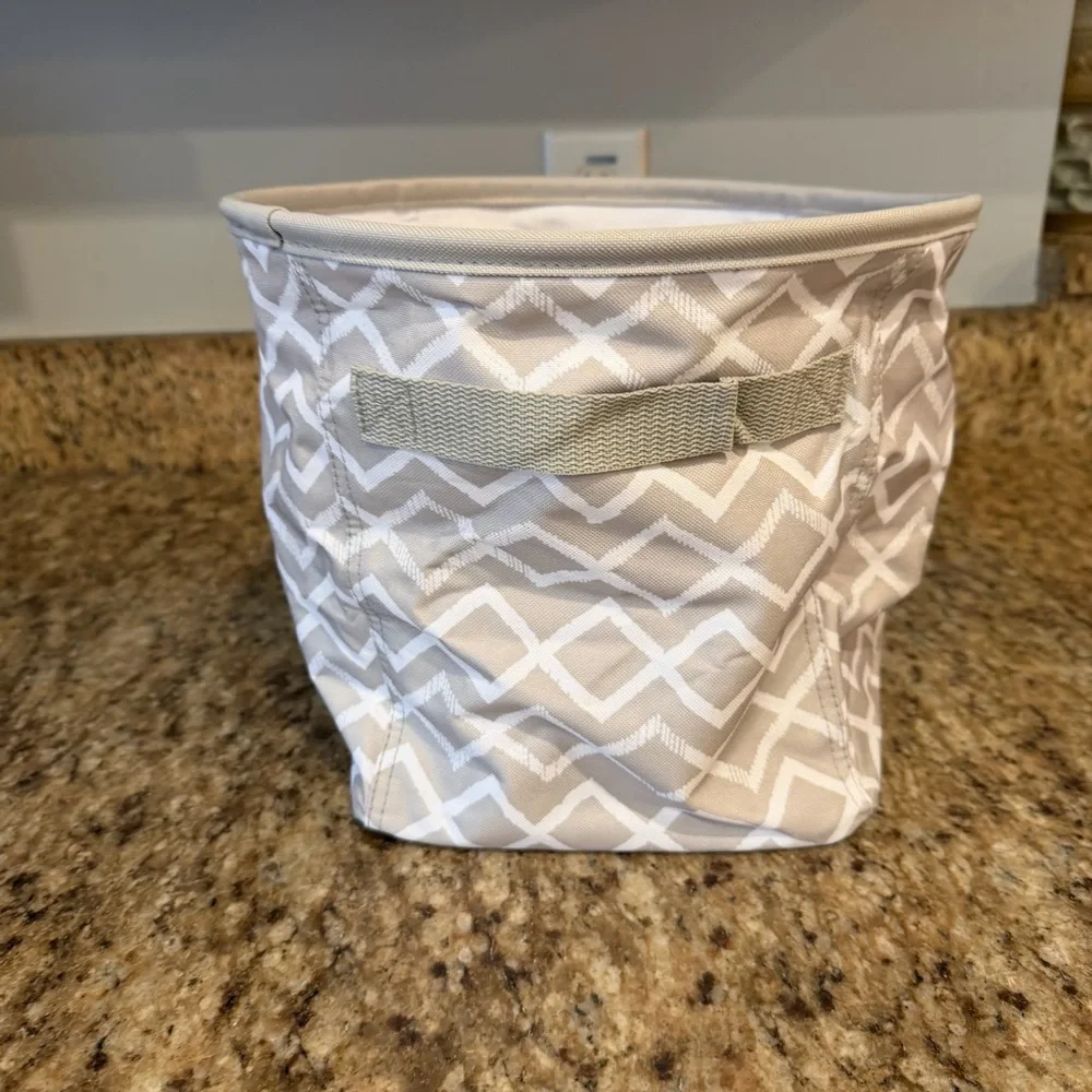 THIRTY-ONE 31 Bags MINI STORAGE BIN 817A DANCING DIAMOND Tan White